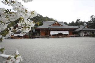 "大神神社拝殿